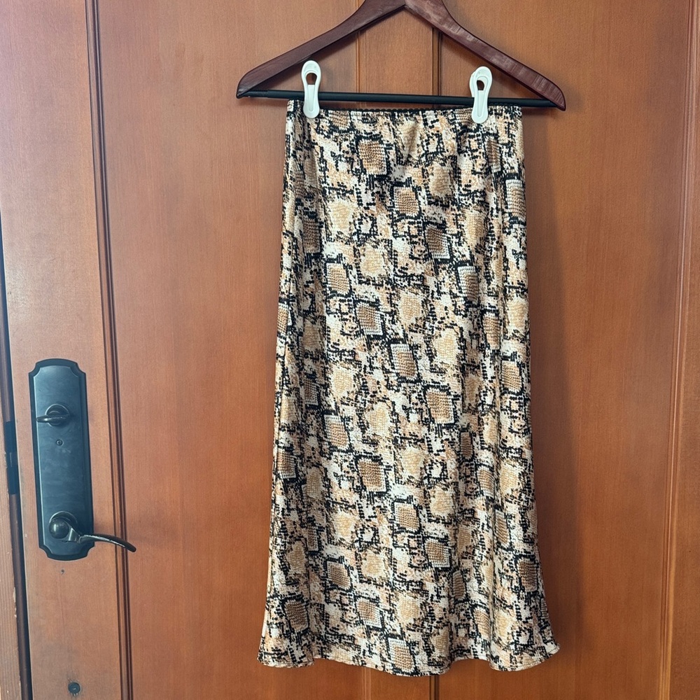 Stylish Snake Print Midi Skirt